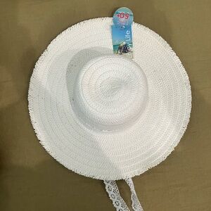 NWT White Sun Hat with UPF50+ Protection